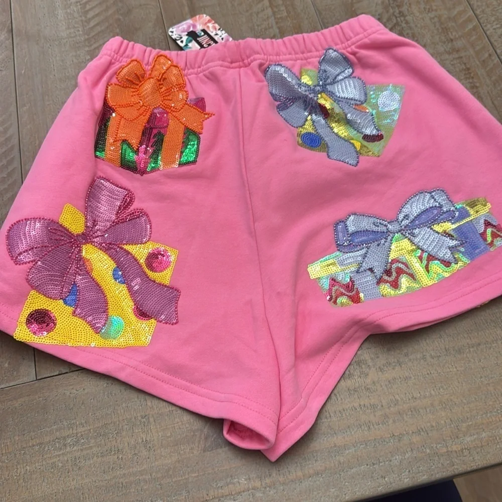 NWT QUEEN OF SPARKLES | Pink Presents Shorts - Picture 4 of 4